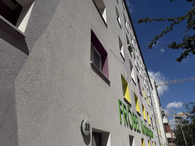 5-Zimmer-Wohnung in Mitte mit Balkon — photo 1